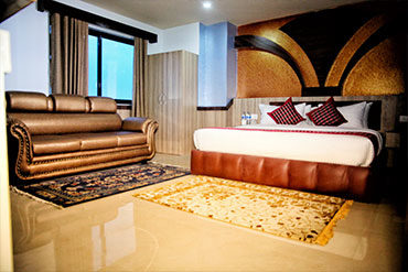 luxury-accomodations-khanal-hotel